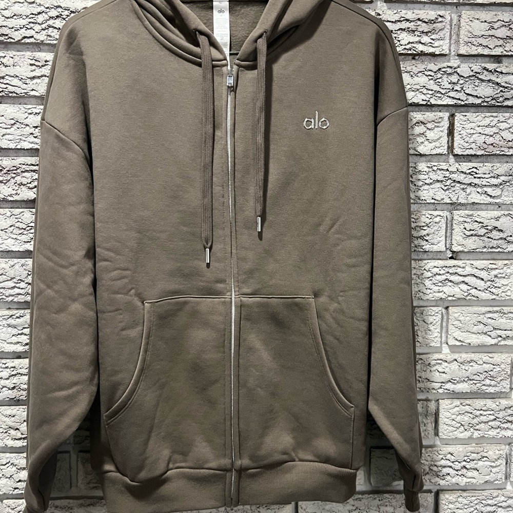ALO Accolade Zip-Up Hoodie in Olive tree